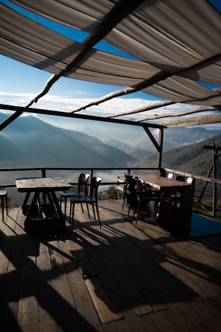 Krzesła do jadalni bez tapicerki – kiedy to dobry wybór